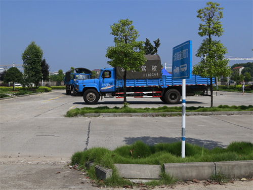 大卡車